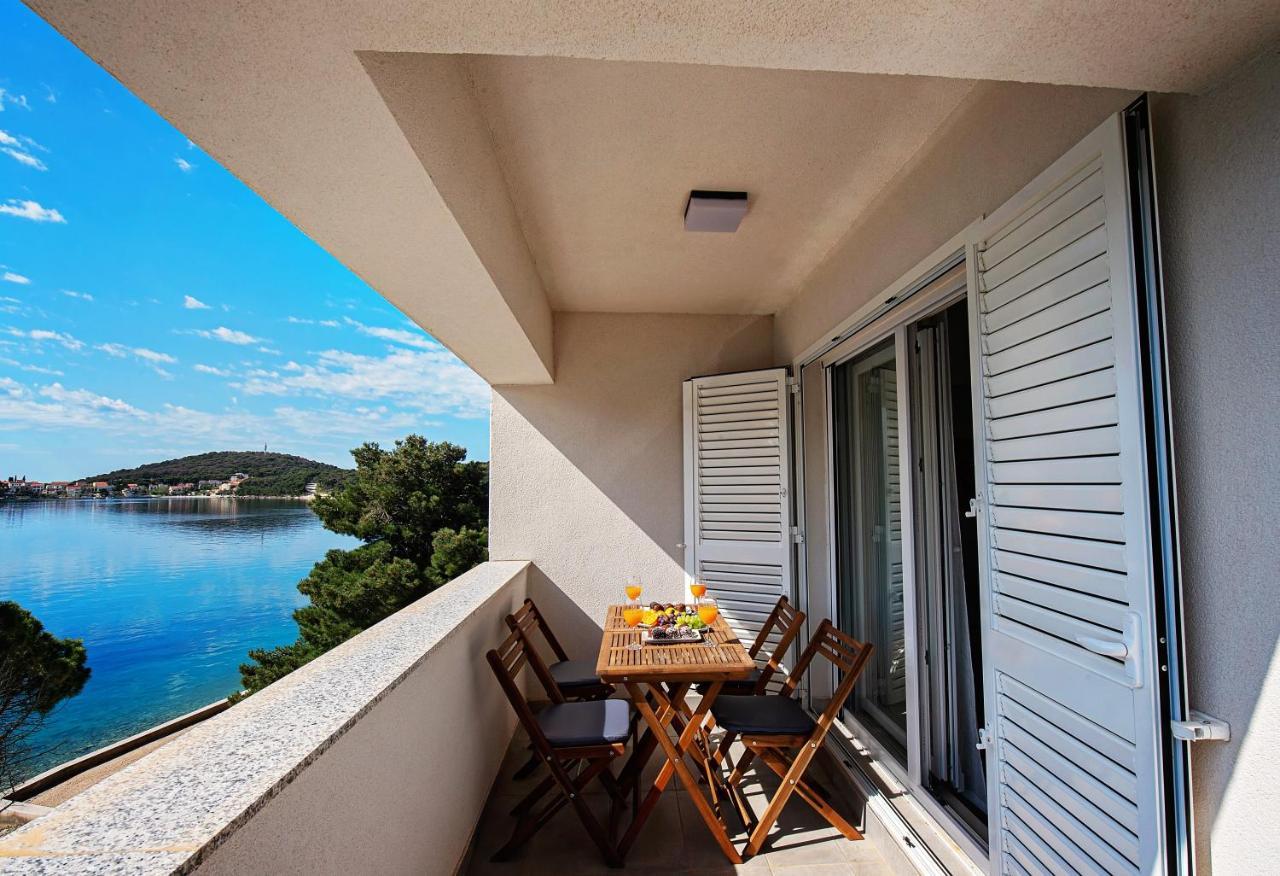 Sea Front Apartments Ivana Rogoznica  Exterior foto