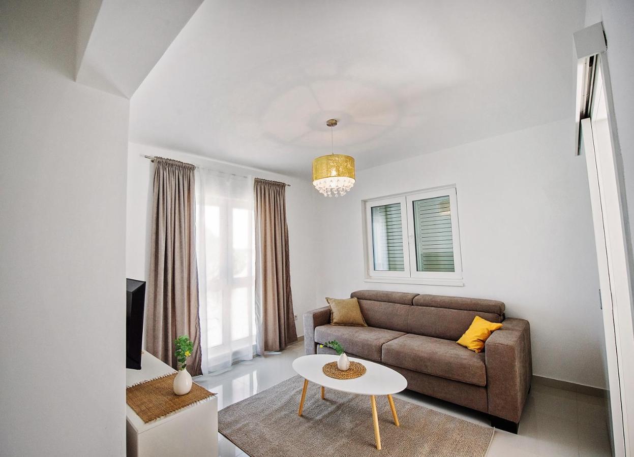Sea Front Apartments Ivana Rogoznica  Exterior foto